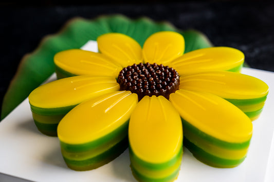 Sunflower Mochi Cake